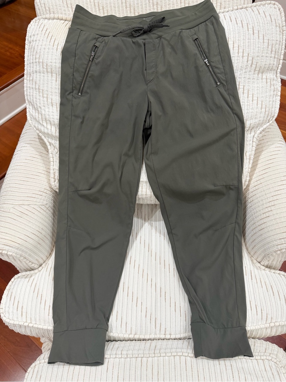 Athleta Trekkie North Jogger Olive Green Ripstop Hiking Pants Size 8 Gorpcore - Picture 2 of 11